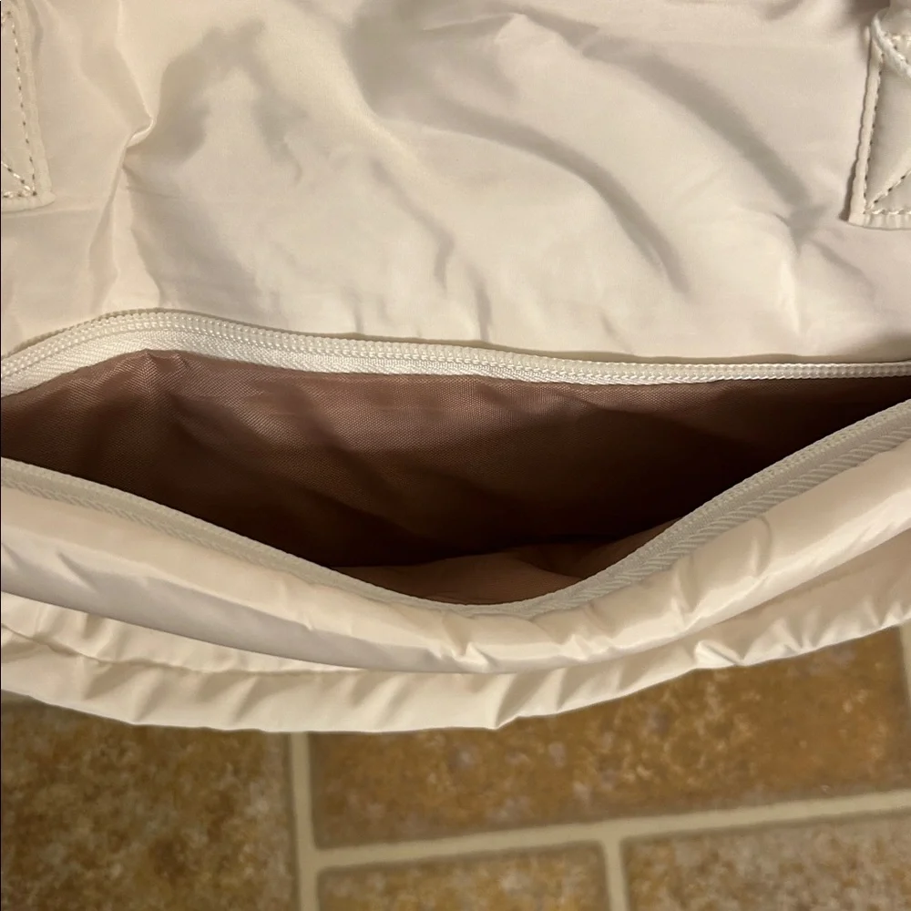 Bagsmart Cream Quilted Tote Bag Lightweight Laptop Adjustable Strap Pockets - Picture 3 of 11